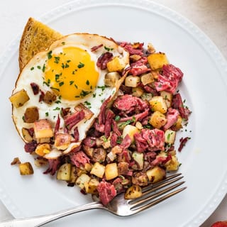Corned Beef Hash & Eggs